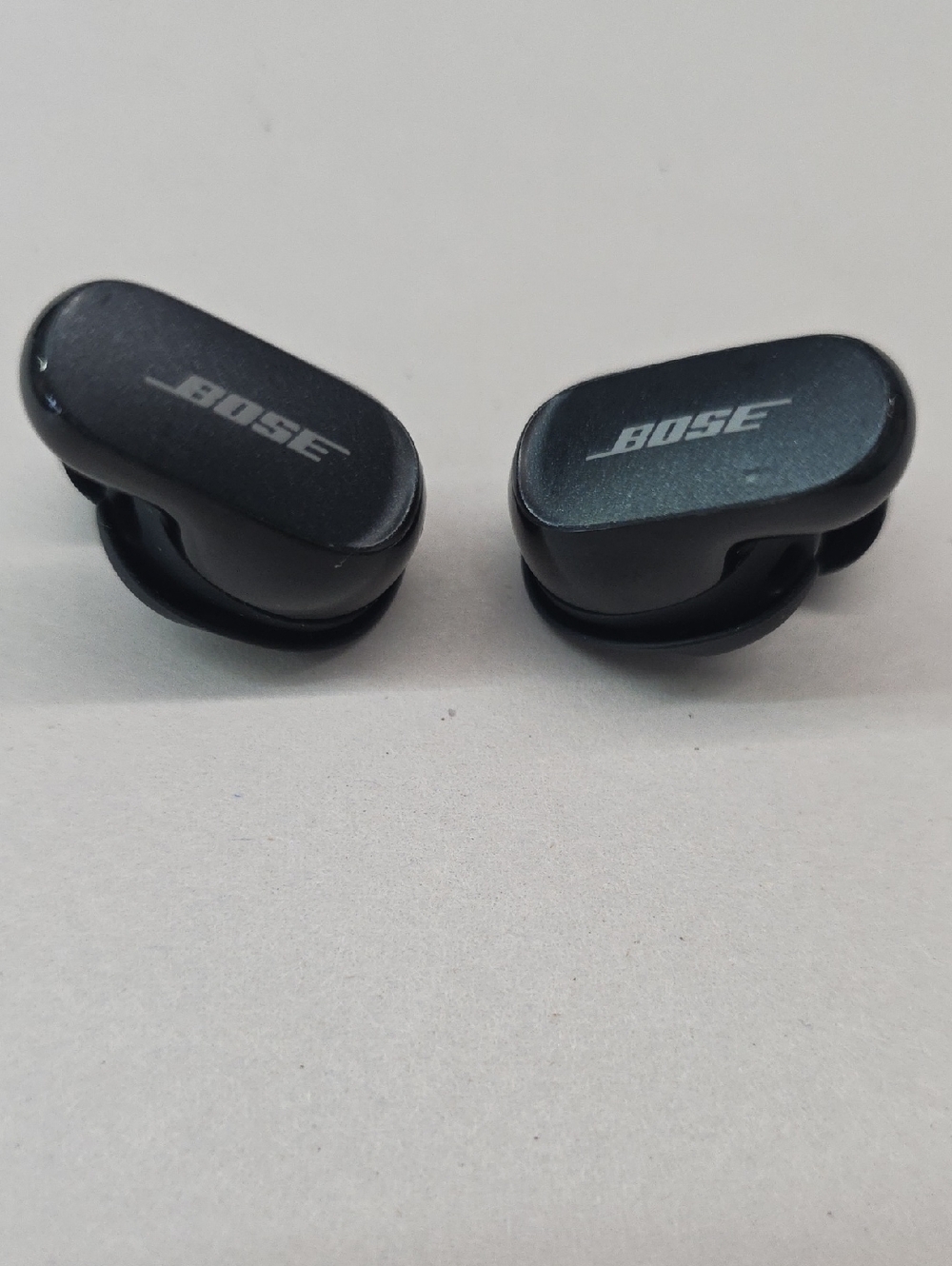 Bose True Wireless Earbuds and Charging Case (Read Description) - Picture 3 of 6